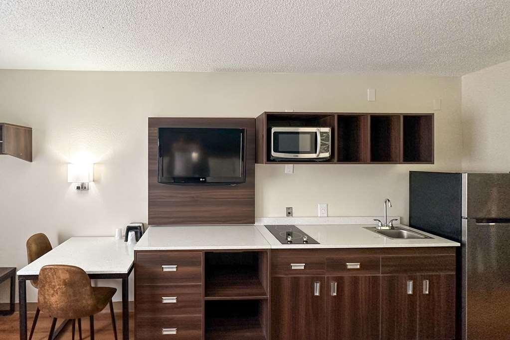 Suburban Studios Lavale - Cumberland La Vale Room photo
